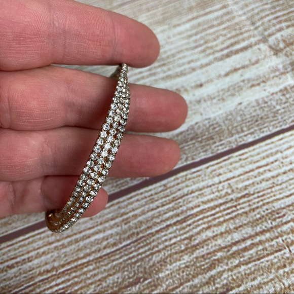 Twisted rhinestone bracelet - Picture 4 of 4